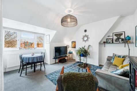 35b Fairlawn Avenue-3.jpg