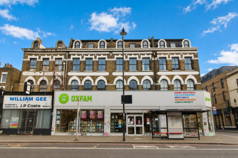 Spacious Three Bedroom Apartment | 786 sq. ft | Open Plan Kitchen/Lounge | Available Mid-September