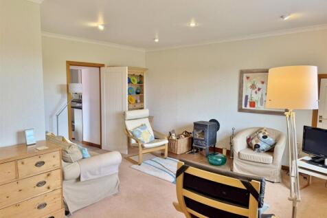 Wellingtonia lounge to kitchen