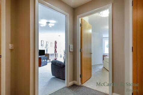 8703582-interior03.jpg
