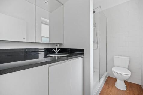 BCFBL - Addison Gardens - Ensuite (4).jpg