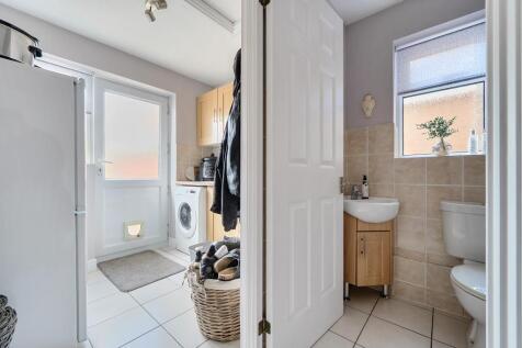 Utility Room & Cloakroom