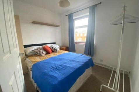 room-4-32-thornbury-close-n16-8ux-1064439