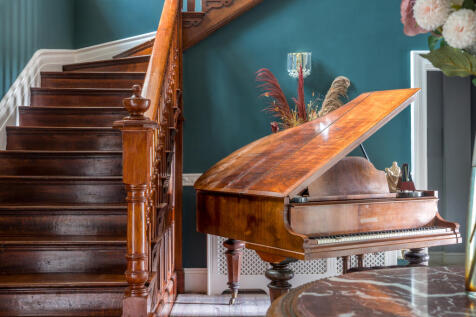 1344036-6-68b1b30458947-ARW