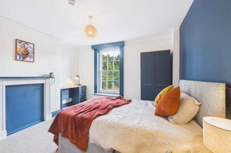 1 Bedroom House in GL1 3HF