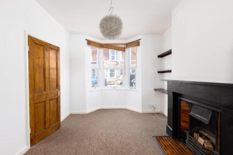 61 Oak Road, BS7-12.jpg