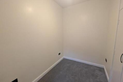 WhatsApp Image 2025-11-27 at 15.40.53_4cb4f891.jpg