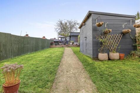 199 Totteridge Rd, HP13 7LE-15.jpg