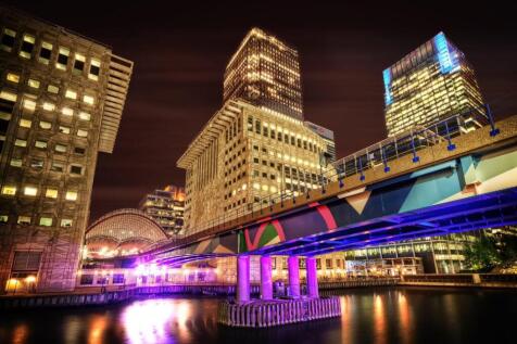 London-Canary-Wharf-Night.jpg