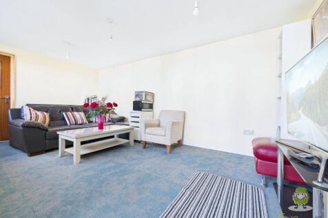 CAM01543G0-PR0159-STILL038