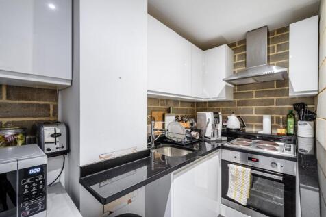 Mentmore Terr 3B 1.jpg