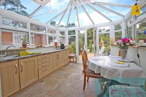 Kitchen . Conservatory