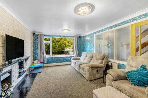 338 Cricklewood (Kirton End)-25.jpg