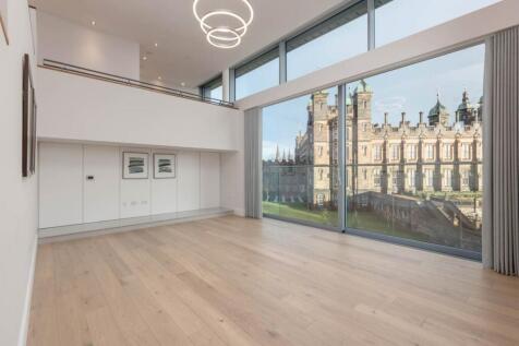 3 Bedroom Flat in EH12 5FD