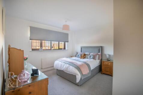 5 Killerton Park Drive (38).jpg