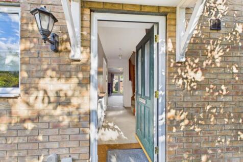 EweMove Spalding - Finlay Close - Hallway