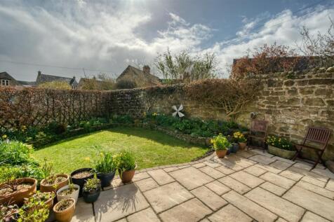 Walled garden.jpg