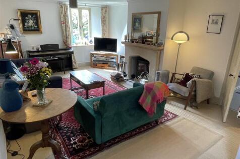 sitting room.JPG