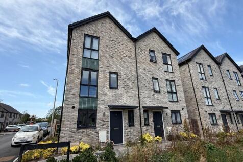 ** RESERVE TODAY! - LIMITED AVAILABILITY ** 4 Bedroom Family Home Split Over 3 Floors | Semi Detached Plot | Solar Panels & EV Charging Point | Separate Kitchen & Lounge | No Deposit Option Available