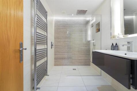 CEDAR WALK, 13B, RUFFETT WOOD HOUSE  (17).jpg