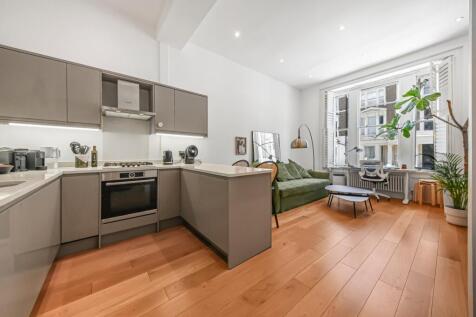 Kitchen/Reception