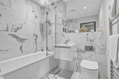 Plot 1 Bathroom
