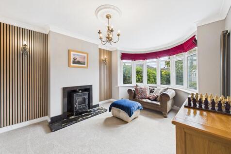 CAM03162G0-PR0321-STILL015