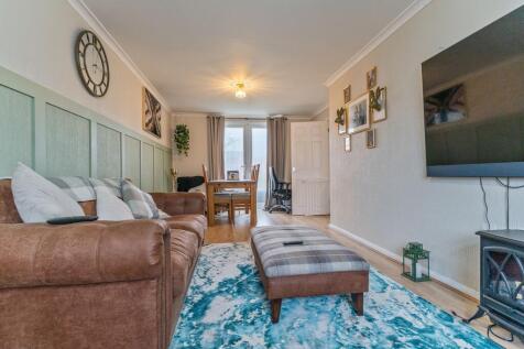 Living Room/Dining Room