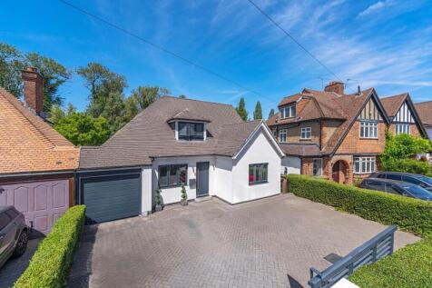 58, Village Way, Ashford TW15_1.jpg