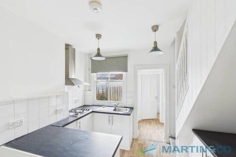 CAM02145G0-PR0084...