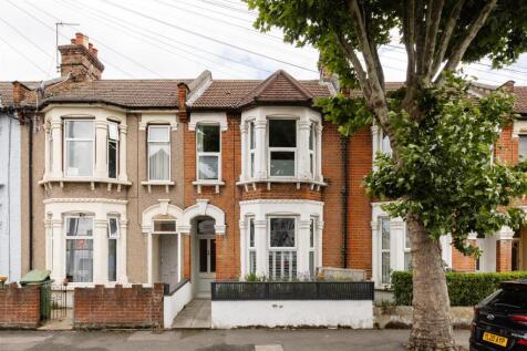 Dersingham Avenue, E12