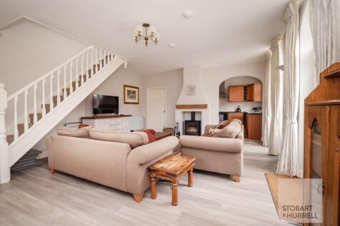 From Dining To Lounge