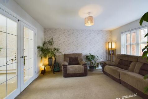 CAM02538G0-PR0293-STILL005