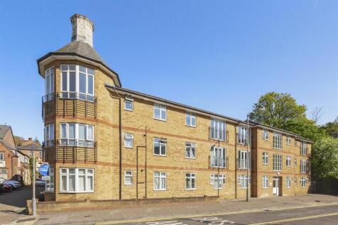 10 Temple Gate, Temple End, HP13 5DY-14.jpg