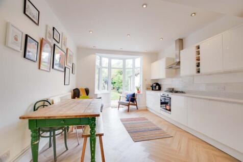 Fitted Kitchen Dining Room