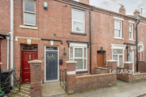 Platts Crescent Amblecote 2.jpg