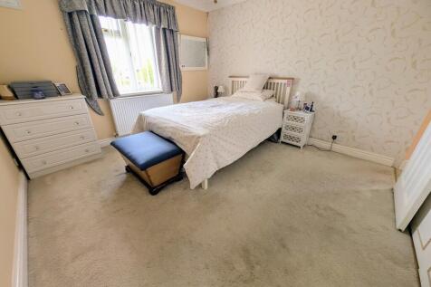 PXL_20251027_1151...