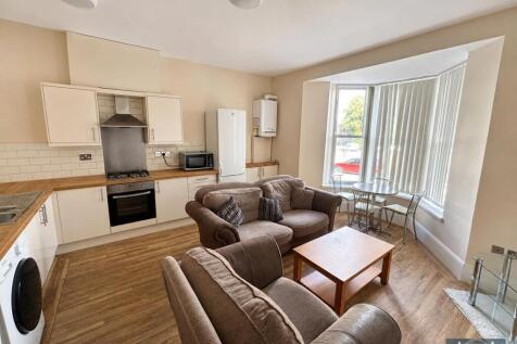 Main property image