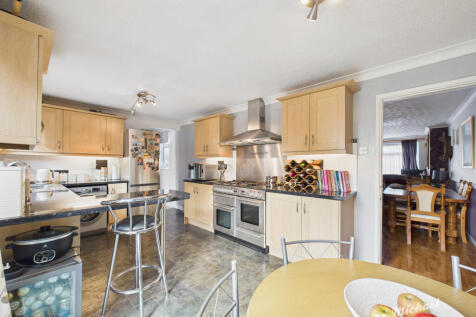 CAM03218G0-PR0805-STILL013