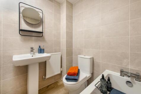 Internal image of the Ellerton bathroom