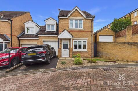 3 Bedroom Semi-Detached in WF10 5UE