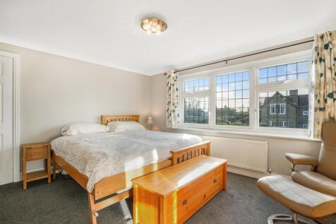 6 Bugbrooke Road, Gayton