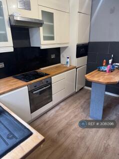 2 Bedroom Terraced in LL11 2LN