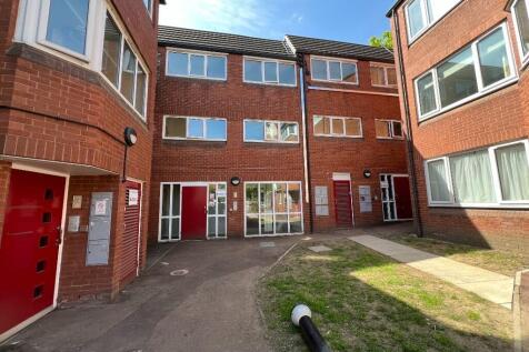 2 Bedroom Flat in WF1 1RG
