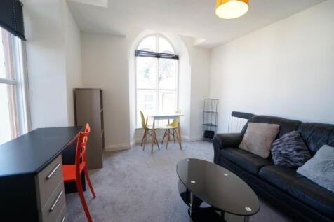 1 Bedroom Flat in LL57 1HE