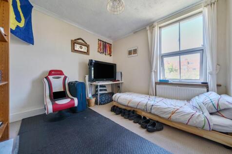 1294907-14-68275035e3b7a-ARW .jpg