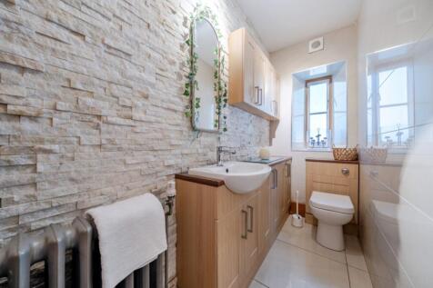 Downstairs Cloakroom WC