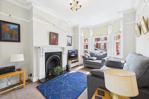 CAM05192G0-PR0123-STILL001