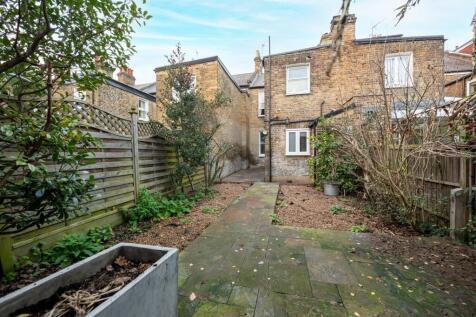 Gff 14 Meon Rd Rr Ext.jpg