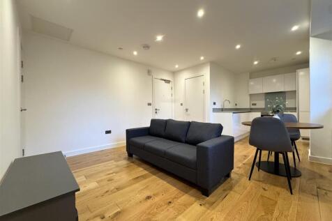 Living area pic 6.jpeg